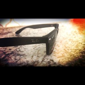 Ray-Ban RB 2132 622 55mm New Wayfarer